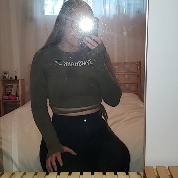 Gymshark cropped top - Picture 2 of 5